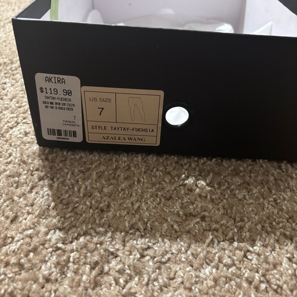 AKIRA Pink Over the Knee Boots - ONLY BEEN WORN ONCE TO WALK A SHOW - SIZE 7 - Picture 4 of 5